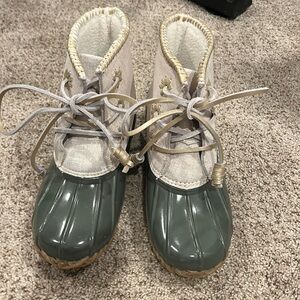 Jack Roger Duck Boots worn once  can see clean as new ,bottom sole  free dirt